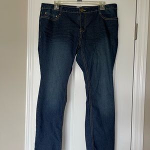 Canyon River Blues dark blue jeans with lighter wash, size 12